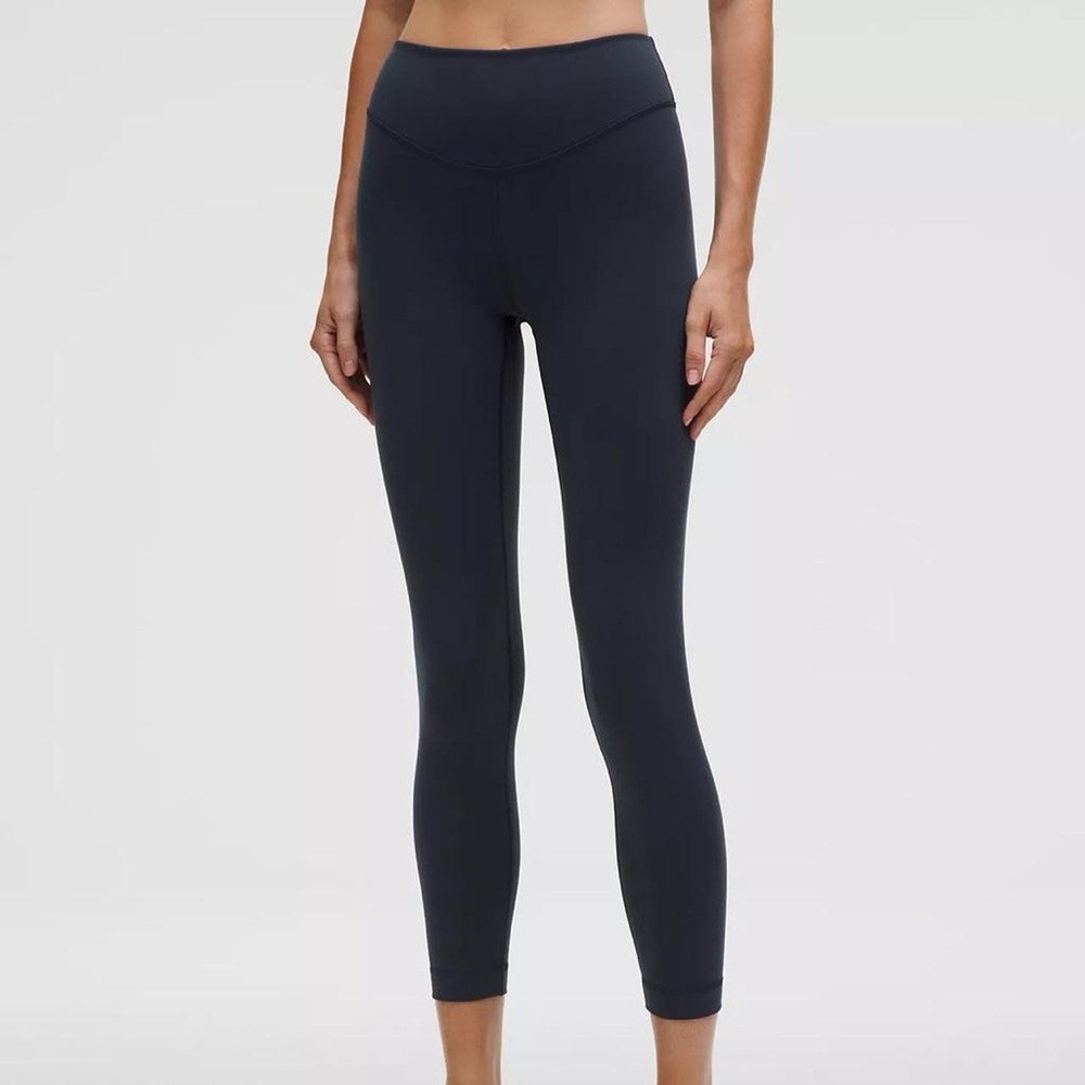 Lululemon Wunder Under SmoothCover High-Rise Tight 25" size 6 in true navy